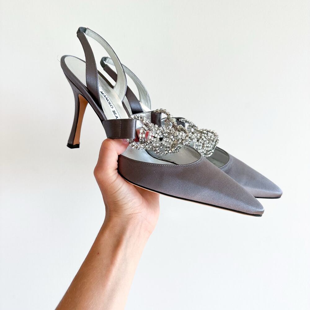Manolo Blahnik Lurum Satin Crystal Embellished Pumps Gray 38.5 - Picture 3 of 9